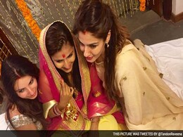 बेटी की शादी की तैयारी में जुटी रवीना टंडन ने साझा की तस्वीर बेटी की शादी की तैयारी में जुटी रवीना टंडन ने साझा की तस्वीर