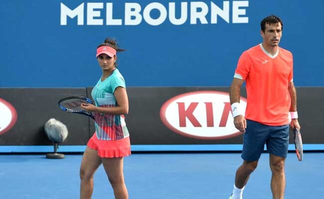 ऑस्ट्रेलियन ओपन : सानिया-डॉडिज ने पेस-हिंगिस को हराकर सेमीफाइनल में जगह बनाई ऑस्ट्रेलियन ओपन : सानिया-डॉडिज ने पेस-हिंगिस को हराकर सेमीफाइनल में जगह बनाई