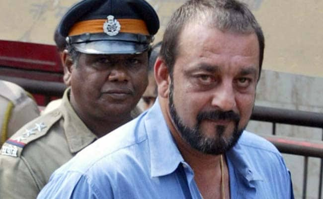 Jailed Actor Sanjay Dutt's Radio Show A Hit At Yerwada Prison