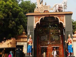 श्रीकृष्ण जन्मभूमि के मालिकाना हक़ के मामले में याचिका स्वीकार, सुन्नी वक्फ बोर्ड समेत सभी पक्षों को नोटिस श्रीकृष्ण जन्मभूमि के मालिकाना हक़ के मामले में याचिका स्वीकार, सुन्नी वक्फ बोर्ड समेत सभी पक्षों को नोटिस