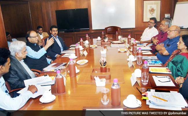 Shyam Benegal-Led Censor Board Panel Meets Arun Jaitley