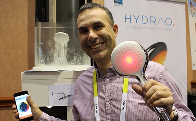 Smart Showerhead Aims to Save Precious Water