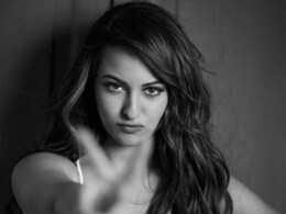 सोनाक्षी सिन्हा कर रहीं अंडरवर्ल्ड डॉन 'दाऊद इब्राहिम की बहन' बनने की तैयारी सोनाक्षी सिन्हा कर रहीं अंडरवर्ल्ड डॉन 'दाऊद इब्राहिम की बहन' बनने की तैयारी