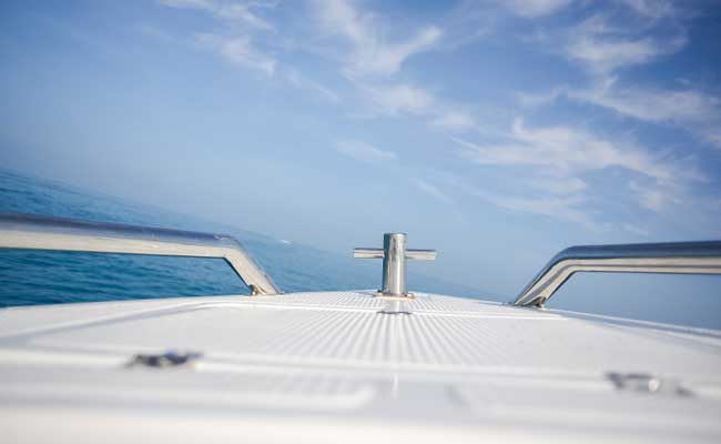 चीन : सैर-सपाटे को नौका पर निकले 5 परिवार झील में डूबे, 14 लोग हैं लापता