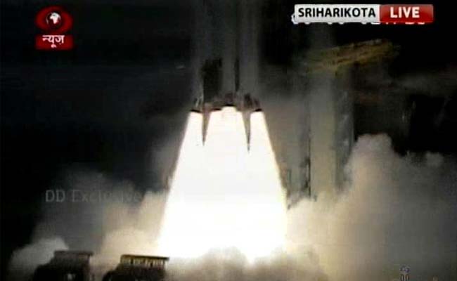 President Pranab Mukherjee , PM Narendra Modi Congratulate ISRO For Satellite Launch