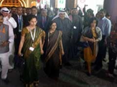 Bahrain's Foreign Minister Accompanies Sushma Swaraj To Temple