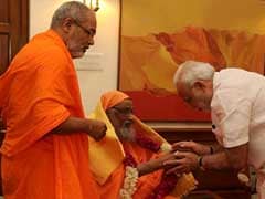 PM Narendra Modi's Spiritual Guru Dayanand Saraswati Gets Padma Bhushan