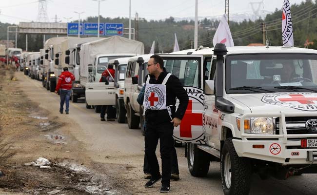 Aid Trucks Enter Starvation-Hit Syria Town
