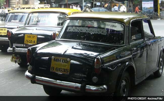 मुंबई में ओला और उबर को टक्कर देंगी 'काली-पीली' टैक्सियां मुंबई में ओला और उबर को टक्कर देंगी 'काली-पीली' टैक्सियां