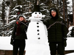Taylor Swift, Calvin Harris 'Absolutely Not Living Together' Taylor Swift, Calvin Harris 'Absolutely Not Living Together'