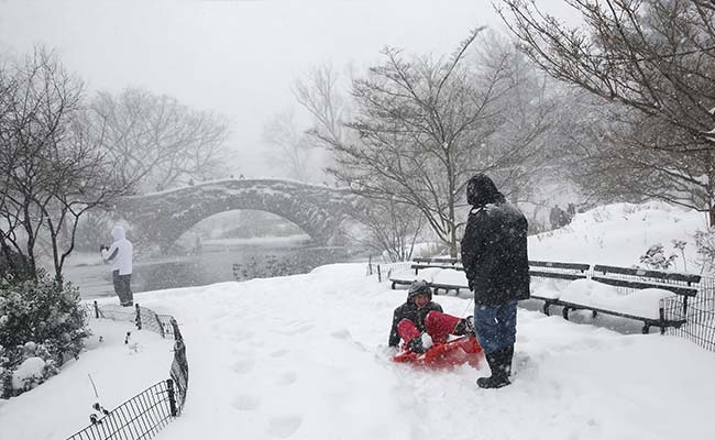 Blizzard Pounds New York, Brings Record Tides In New Jersey