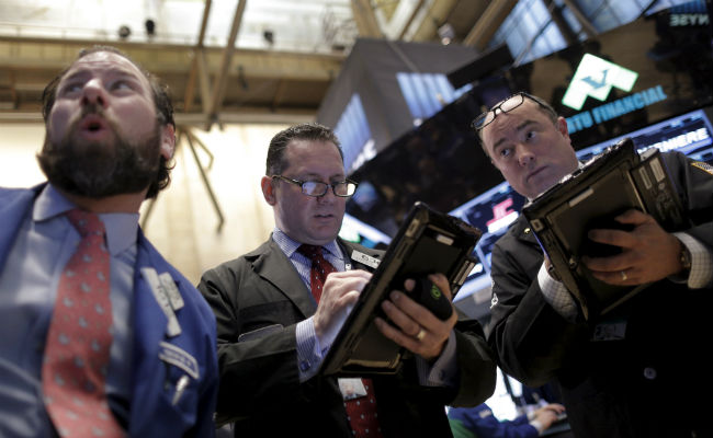 Wall Street Tumbles To 2014 Low As Oil Prices Sink