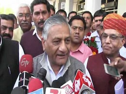 करण जौहर के बयान पर वीके सिंह प्रतिक्रिया देने से बचते नज़र आए करण जौहर के बयान पर वीके सिंह प्रतिक्रिया देने से बचते नज़र आए