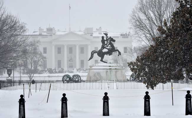 15 Dead As Massive Blizzard Shuts Down Eastern United States