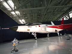 Japan Unveils First Stealth Fighter Jet