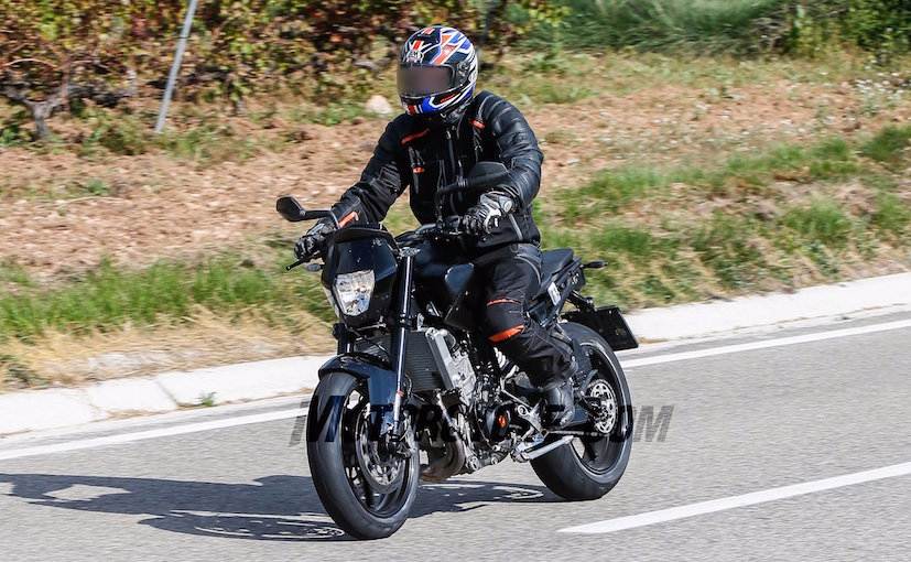 Spied: Parallel-Twin Powered KTM Duke 890 Spotted Testing in Spain