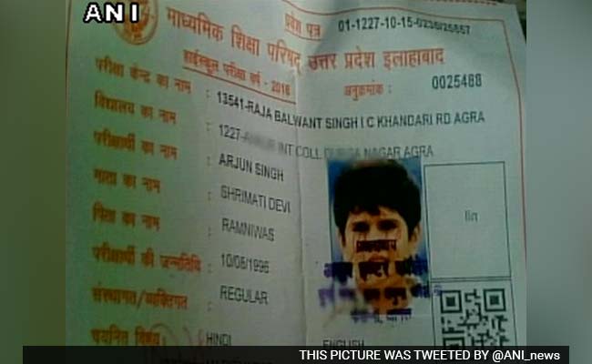 आगरा के छात्र को मिले एडमिट कार्ड में लगा है सचिन के बेटे अर्जुन तेंदुलकर का फोटो