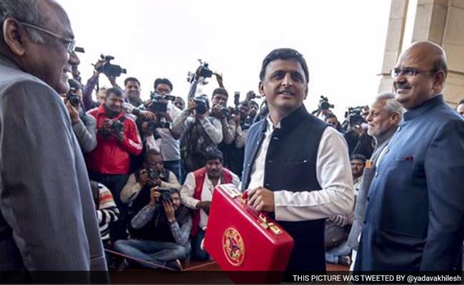 2017 Elections: Akhilesh Yadav Presents 'Populist' Uttar Pradesh Budget
