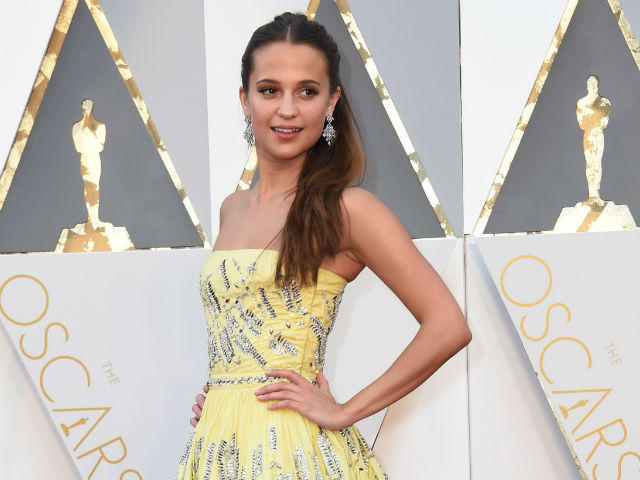 Sold at Auction: Alicia Vikander, ALICIA VIKANDER Oscars Signed