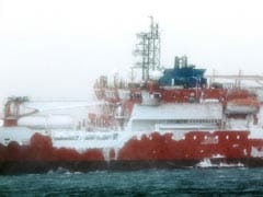 Antarctic Expeditioners Rescued From Australian Icebreaker