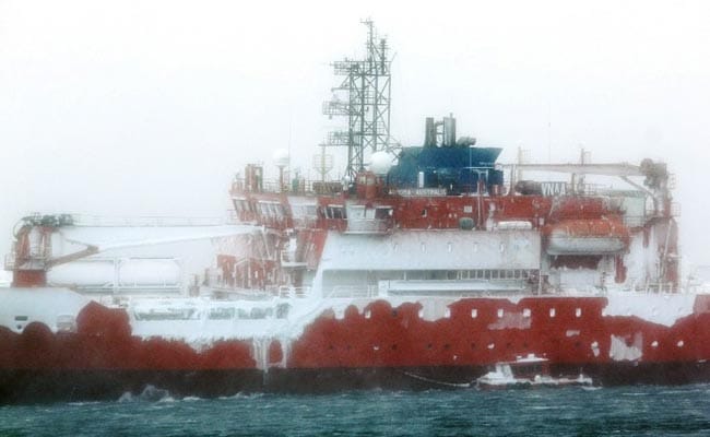 Antarctic Expeditioners Rescued From Australian Icebreaker