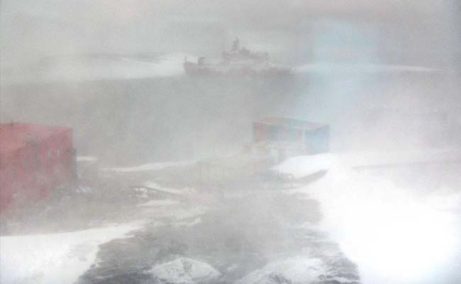 Australian Icebreaker Runs Aground In Antarctica