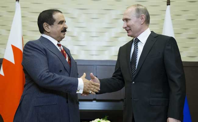 King Of Bahrain In Russia For Talks With Vladimir Putin