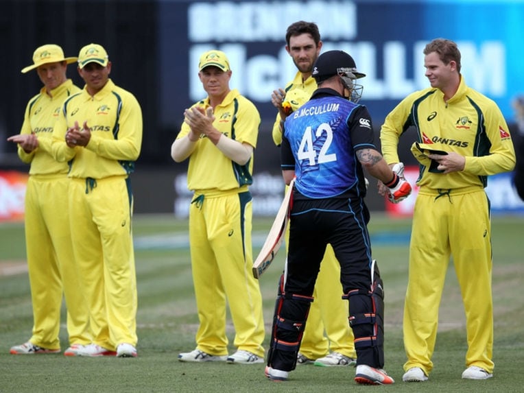 'विदाई' वनडे मैच में न्‍यूजीलैंड टीम ने मैक्‍कलम को दिया जीत का तोहफा