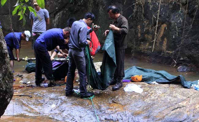 3 British Tourists Found Dead Near Vietnam Waterfall