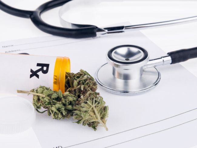 भांग के सेवन से सिरदर्द और माइग्रेन का खतरा हो सकता है कम, स्टडी में आया सामने, जानें सिरदर्द के घरेलू उपाय