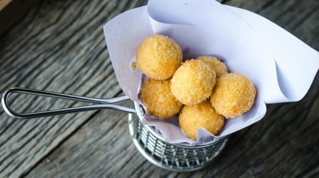 Easy Snacks Recipe: How To Make Restaurant-Style Crispy Cheese Balls  