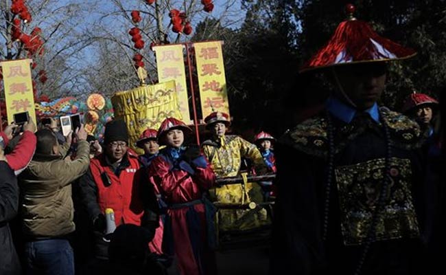 Chinese Visit Temples, Fairs To Ring In Year Of The Monkey