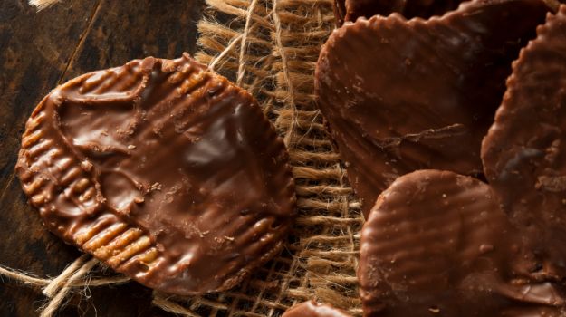 आपका मन है उदास, तो गलती से भी न खाएं ये चीजें