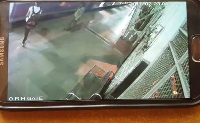 मुंबई : चलती ट्रेन में लड़की को छेड़कर भागने वाला मनचला धराया, दूसरी वारदात की फिराक में था