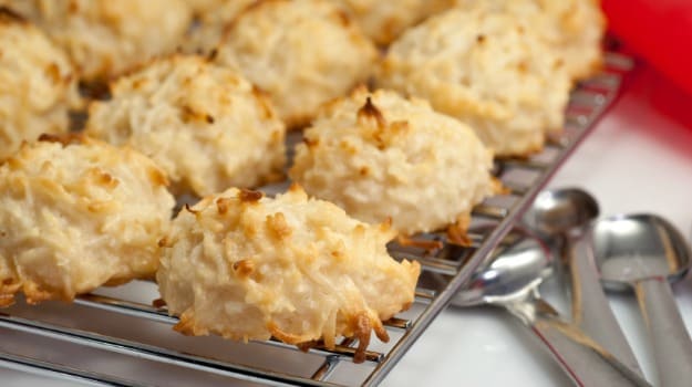Make a Batch: Soft, Chewy & Delicious Coconut Cookies