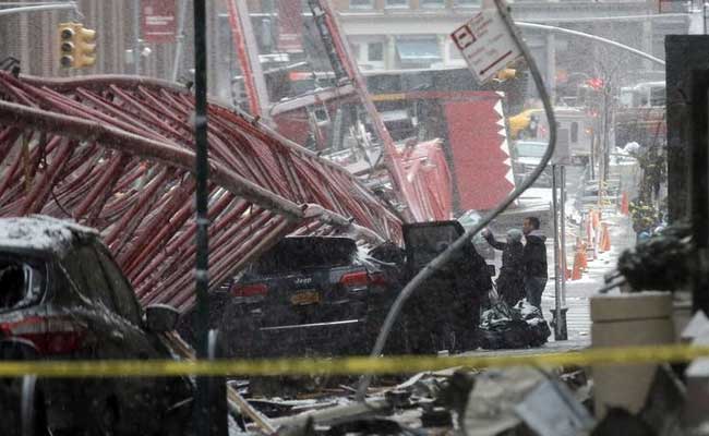 Crane Collapses in Lower Manhattan, Killing At Least One Person