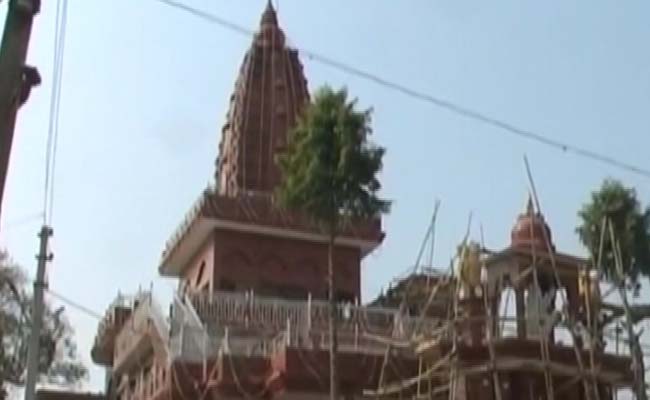 उत्तर प्रदेश : सीता-राम के साथ मंदिर में होगी कुख्यात डकैत ददुआ की भी प्रतिमा