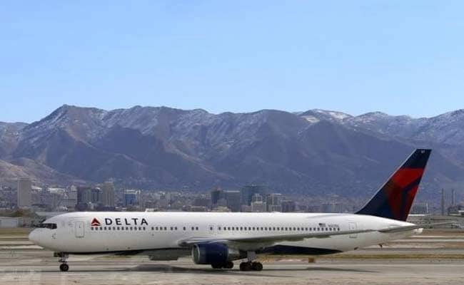 Woman Sneaks Onto Delta Flight Without Boarding Pass, Refuses To Move