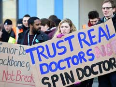 Doctors Stage Second Strike In English Hospitals