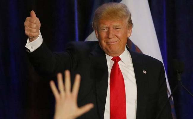 Donald Trump Holds Lead In New Hampshire, Rebuked For Profanity By The Bushes