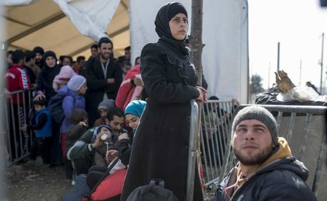 Greece Seeks To Stem Migrant Flow From Islands To Mainland