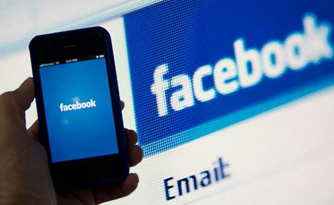 French Data Privacy Regulator Cracks Down On Facebook
