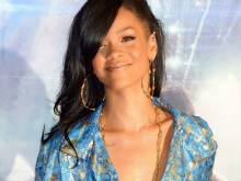 Grammys 2016: Rihanna Apologises For No-Show in Tweet
