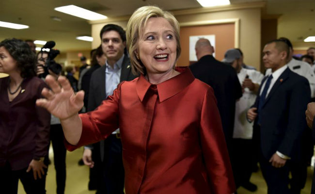 Hillary Clinton Trounces Bernie Sanders In South Carolina Before 'Super Tuesday'