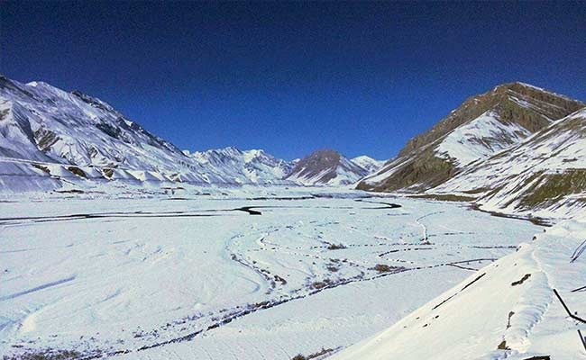High Altitude Areas In Himachal Pradesh Receive Mild Snowfall
