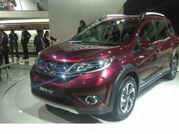 ऑटो एक्स्पो 2016: Honda की नई कॉम्पैक्ट एसयूवी BR-V भारत में पेश ऑटो एक्स्पो 2016: Honda की नई कॉम्पैक्ट एसयूवी BR-V भारत में पेश