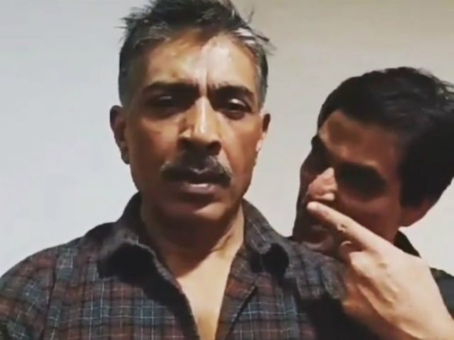 Priyanka vs Prakash Jha in <I>Gangaajal</i> Dubsmash. Mr Jha, A For Effort