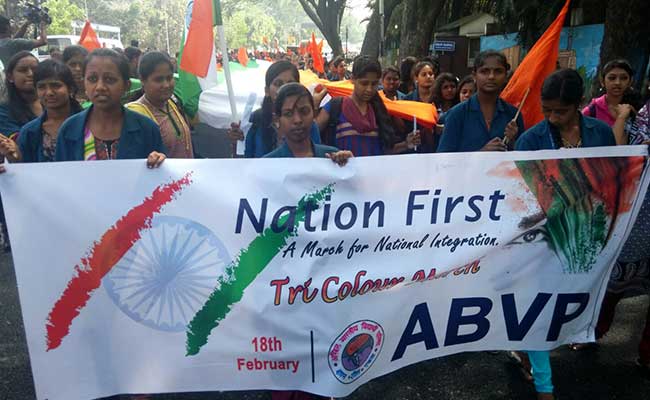 जेएनयू मामला : समर्थन और विरोध में बेंगलुरु में भी हुए प्रदर्शन