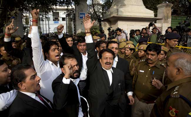At JNU Court Hearing, Students, Media Attacked, They Say Cops Just Watched