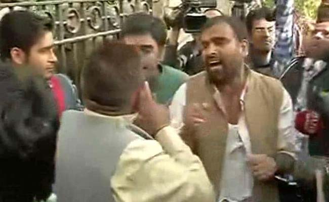 JNU Row: Teachers Join Strike, To Take 'Nationalism' Classes
